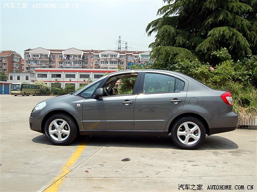 汽车之家 长安铃木 天语 sx4 1.6 自动豪华天窗版